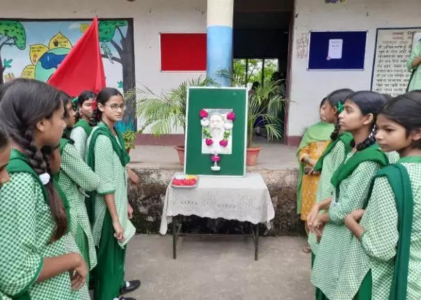 दिशोम गुरु स्वर्गीय शिबू सोरेन जी की स्मृति में राज्यभर में मौन व प्रार्थना सभा आयोजित, 1 लाख से अधिक शिक्षक हुए शामिल दिशोम गुरु स्वर्गीय शिबू सोरेन जी की स्मृति में राज्यभर में मौन व प्रार्थना सभा आयोजित, 1 लाख से अधिक शिक्षक हुए शामिल
