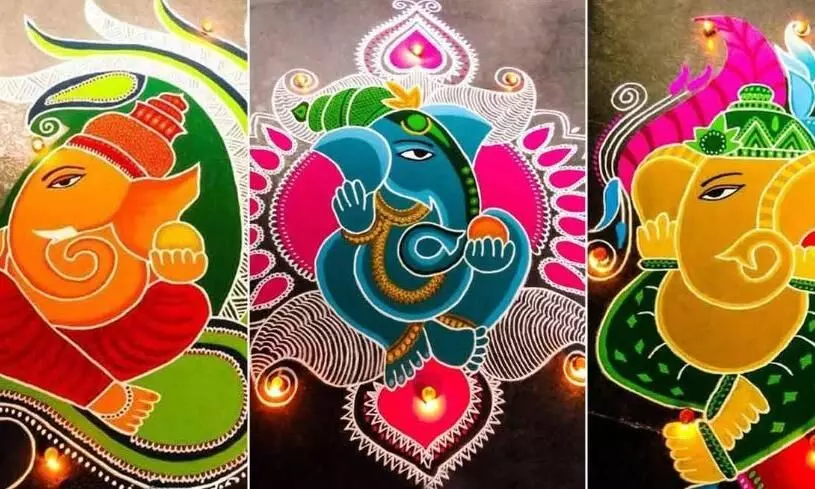 गणेश चतुर्थी पर बप्पा का करें खास तरह से स्वागत, अपने आंगन को सजाएं रंगोली से, यहां देखें आइडियाज गणेश चतुर्थी पर बप्पा का करें खास तरह से स्वागत, अपने आंगन को सजाएं रंगोली से, यहां देखें आइडियाज