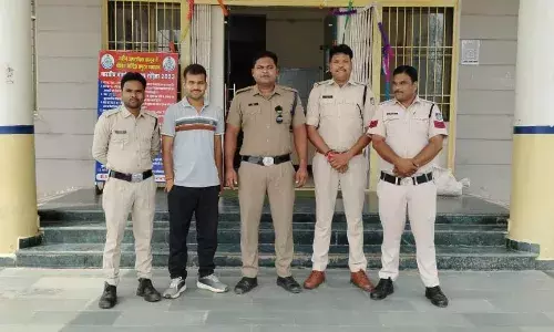 अपह्रत बालिका को पुलिस ने चौबीस घण्टे के अंदर किया दस्तयाब अपह्रत बालिका को पुलिस ने चौबीस घण्टे के अंदर किया दस्तयाब