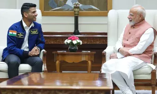 PM मोदी ने अंतरिक्ष यात्री शुभांशु शुक्ला से की मुलाकात, देखें वीडियो