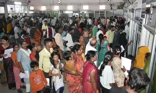 13 साल का टूटा ओपीडी का रिकॉर्ड 11 घंटे में 2 हजार से ज्यादा मरीज पहुंचे जिला अस्पताल 13 साल का टूटा ओपीडी का रिकॉर्ड 11 घंटे में 2 हजार से ज्यादा मरीज पहुंचे जिला अस्पताल