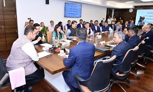 महाराष्ट्र सरकार ने किया सोलर और डाटा सेंटर क्षेत्र में 42,892 करोड़ का करार