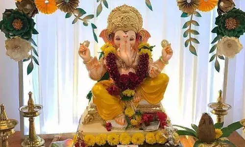 गणपति बप्पा को पहली बार ला रहे हैं घर? सजावट को लेकर हैं कन्फ्यूज्ड? यहां देखें सिंपल बट ब्यूटीफुल डेकोरेशन आइडियाज