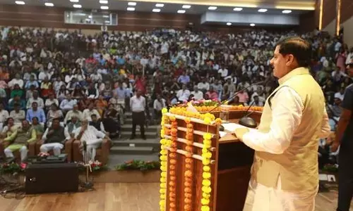 जागरूकता, सत्य की खोज और समाज को नई दिशा देने का उत्तरदायित्व है पत्रकारिता - मुख्यमंत्री डॉ. यादव जागरूकता, सत्य की खोज और समाज को नई दिशा देने का उत्तरदायित्व है पत्रकारिता - मुख्यमंत्री डॉ. यादव