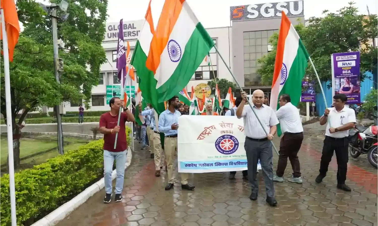 स्कोप ग्लोबल स्किल्स यूनिवर्सिटी में स्वतंत्रता दिवस पर भव्य तिरंगा रैली का आयोजन