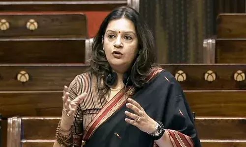 भारत-पाक मैच पर प्रियंका चतुर्वेदी ने केंद्र सरकार और BCCI को फिर घेरा, कहा - हमारी सरकार क्रिकेट...