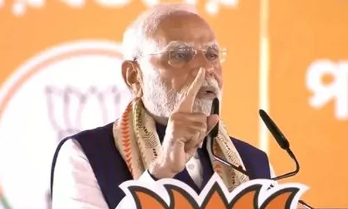 ‘केंद्र जो पैसे भेजती है, उसे लूटकर TMC काडर पर किया जाता है खर्च, PM मोदी ने CM ममता बनर्जी पर साधा निशाना