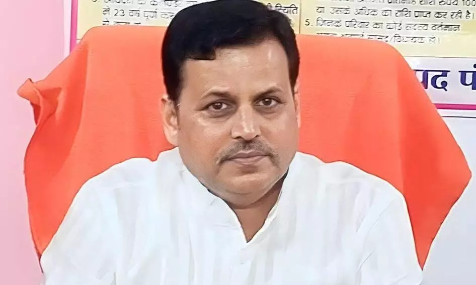 कलेक्टर की कार्रवाई पर कांग्रेस नेता श्रीकांत दीक्षित ने उठाये सवाल, राजनैतिक साजिश कर आर्थिक रूप से तोडे जाने के लगाये आरोप कलेक्टर की कार्रवाई पर कांग्रेस नेता श्रीकांत दीक्षित ने उठाये सवाल, राजनैतिक साजिश कर आर्थिक रूप से तोडे जाने के लगाये आरोप