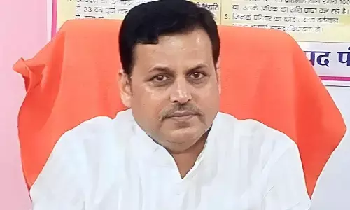 कलेक्टर की कार्रवाई पर कांग्रेस नेता श्रीकांत दीक्षित ने उठाये सवाल, राजनैतिक साजिश कर आर्थिक रूप से तोडे जाने के लगाये आरोप