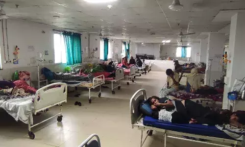 तेज बुखार, सिर दर्द और अकड़न-जकड़न से टूट रहा शरीर, जिला अस्पताल की ओपीडी 12 सौ के पार, वायरल फीवर, सर्दी-खांसी के मरीज बढ़े तेज बुखार, सिर दर्द और अकड़न-जकड़न से टूट रहा शरीर, जिला अस्पताल की ओपीडी 12 सौ के पार, वायरल फीवर, सर्दी-खांसी के मरीज बढ़े