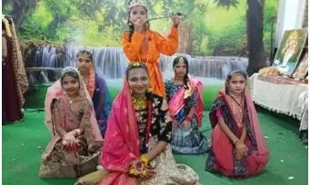 एलिस वंडरलैण्ड इंग्लिश मीडियम स्कूल में धूमधाम से मनाया गया छठ उत्सव