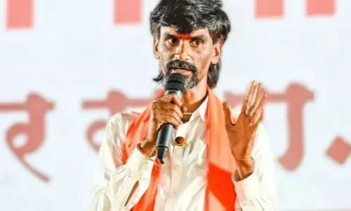 जरांगे बोले - मुंबई आएंगे और आरक्षण लेकर ही लौटेंगे, बैठक में सरकार को चेतावनी