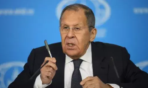 रूस-यूक्रेन के बीच सीजफायर के लिए पैदा हुई कूटनीतिक रुकावट, यूरोपीय देशों को लेकर रूसी मंत्री लावरोव ने कही ये बात रूस-यूक्रेन के बीच सीजफायर के लिए पैदा हुई कूटनीतिक रुकावट, यूरोपीय देशों को लेकर रूसी मंत्री लावरोव ने कही ये बात