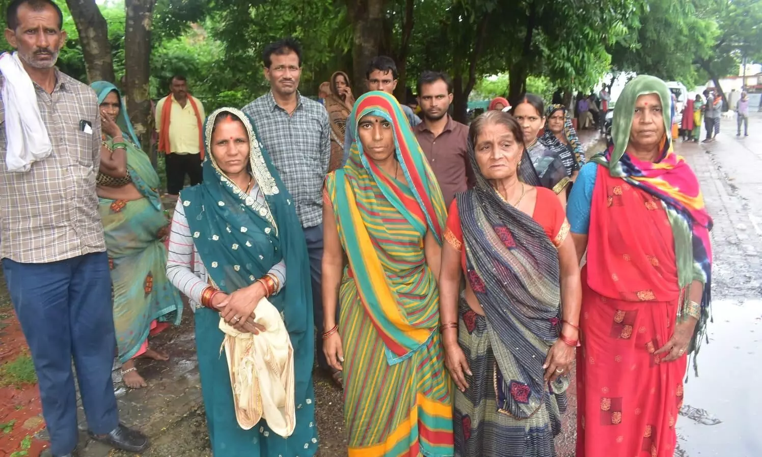जहर निगलने से दो बेटियों समेत मां की मौत का मामला, नानी ने दामाद पर लगाया शराब पीकर प्रताड़ित करने का आरोपसतना में मां और बड़ी बेटी जहर निगलने से दो बेटियों समेत मां की मौत का मामला, नानी ने दामाद पर लगाया शराब पीकर प्रताड़ित करने का आरोपसतना में मां और बड़ी बेटी