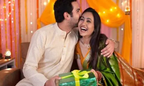 हरियाली तीज पर अपने घर की लक्ष्मी को करें खुश और गिफ्ट करें ट्रेंडिंग जूलरी, यहां देखें आइडियाज