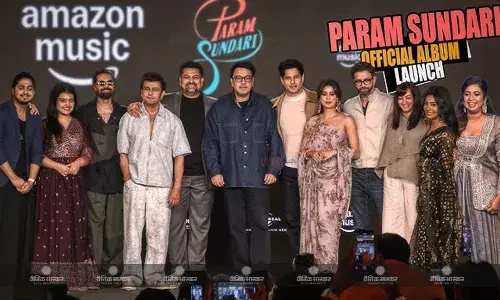 परम सुंदरी के म्यूजिक लॉन्च इवेंट पर दिखी सिद्धार्थ-जाह्नवी की सुंदर केमिस्ट्री, श्रेया-सोनू का चला जादू