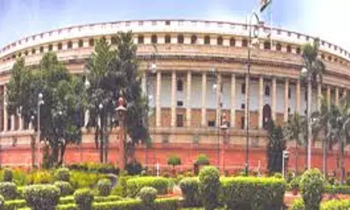 महाराष्ट्र के आधे से अधिक सांसदों ने लगाई सौ फीसदी हाजिरी महाराष्ट्र के आधे से अधिक सांसदों ने लगाई सौ फीसदी हाजिरी