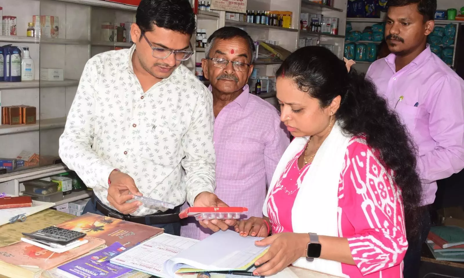 सैम्पलिंग के बाद जांच में अवमानक पाई गईं 3 किस्म की सरकारी दवाएं सैम्पलिंग के बाद जांच में अवमानक पाई गईं 3 किस्म की सरकारी दवाएं