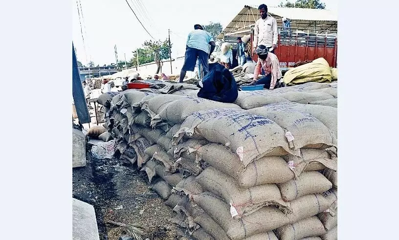 पोर्टल में टेम्परिंग कर 2 करोड़ रुपए से अधिक का राशन कर दिया गायब पोर्टल में टेम्परिंग कर 2 करोड़ रुपए से अधिक का राशन कर दिया गायब