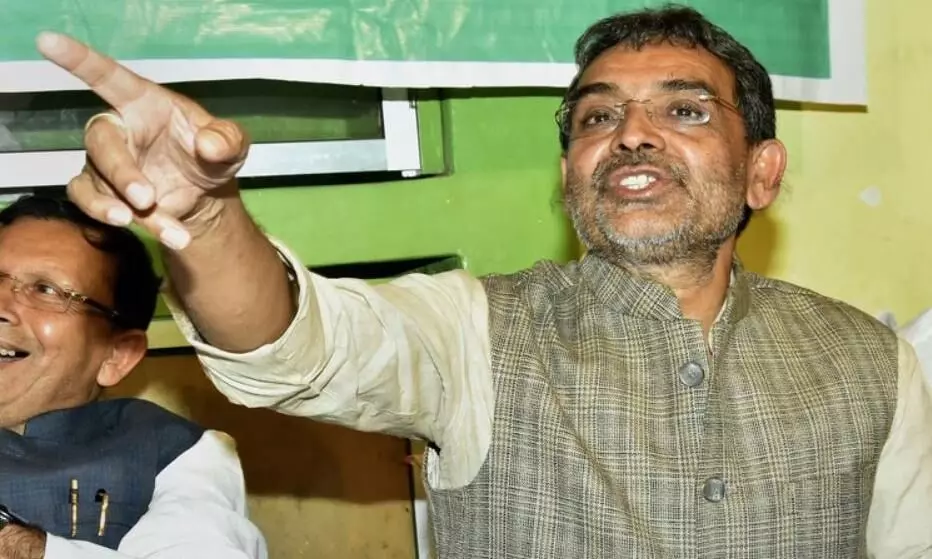 राहुल गांधी की वोटर अधिकार यात्रा पर मचा सियासी घमासान, एमके स्टालिन को शामिल करने को लेकर एनडीए नेताओं ने साधा निशाना राहुल गांधी की वोटर अधिकार यात्रा पर मचा सियासी घमासान, एमके स्टालिन को शामिल करने को लेकर एनडीए नेताओं ने साधा निशाना