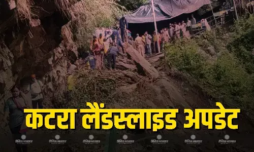 वैष्णो देवी भूस्खलन में बढ़ी मृतकों की संख्या, एक ओर 32 लोगों के मौत का गम, दूसरी तरफ यातायात ने बढ़ाई लोगों की मुश्किलें