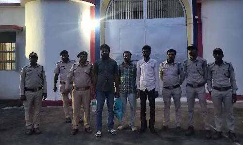 सुअर के शिकार के मामले में फरार तीन आरोपी गिरफ्तार सुअर के शिकार के मामले में फरार तीन आरोपी गिरफ्तार