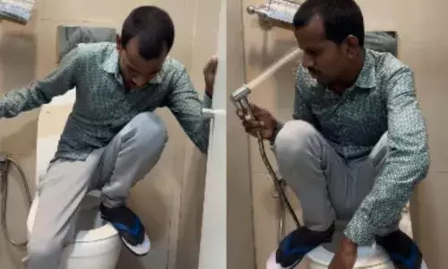 गांव से आया शख्स अमीर रिश्तेदार के यहां पहुंचा आदमी, वेस्टर्न बाथरूम में उसको करना पड़ गया स्ट्रगल!