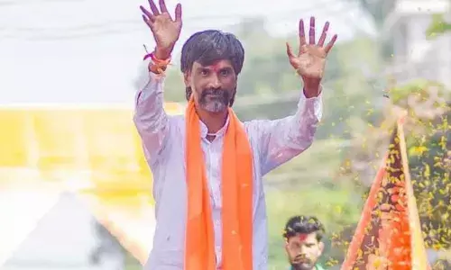 मुंबई के आजाद मैदान में प्रदर्शन... सुरक्षा में 20 हजार से ज्यादा पुलिसकर्मी तैनात... इस मांग को लेकर मैदान में उतरेंगे मनोज जरांगे मुंबई के आजाद मैदान में प्रदर्शन... सुरक्षा में 20 हजार से ज्यादा पुलिसकर्मी तैनात... इस मांग को लेकर मैदान में उतरेंगे मनोज जरांगे