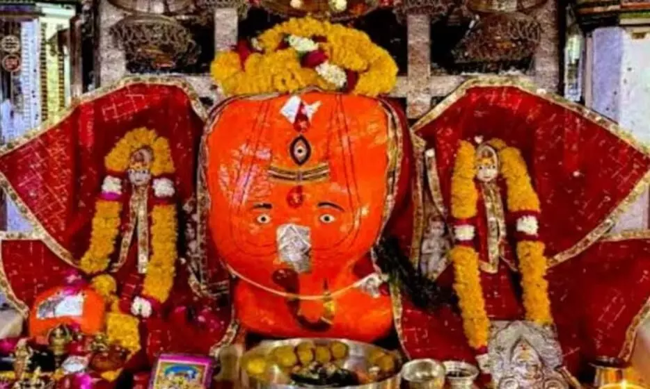 देशभर में जानें भगवान गणेश के खास मंदिरों के बारे में, दर्शन करके मन हो जाएगा खुश! देशभर में जानें भगवान गणेश के खास मंदिरों के बारे में, दर्शन करके मन हो जाएगा खुश!