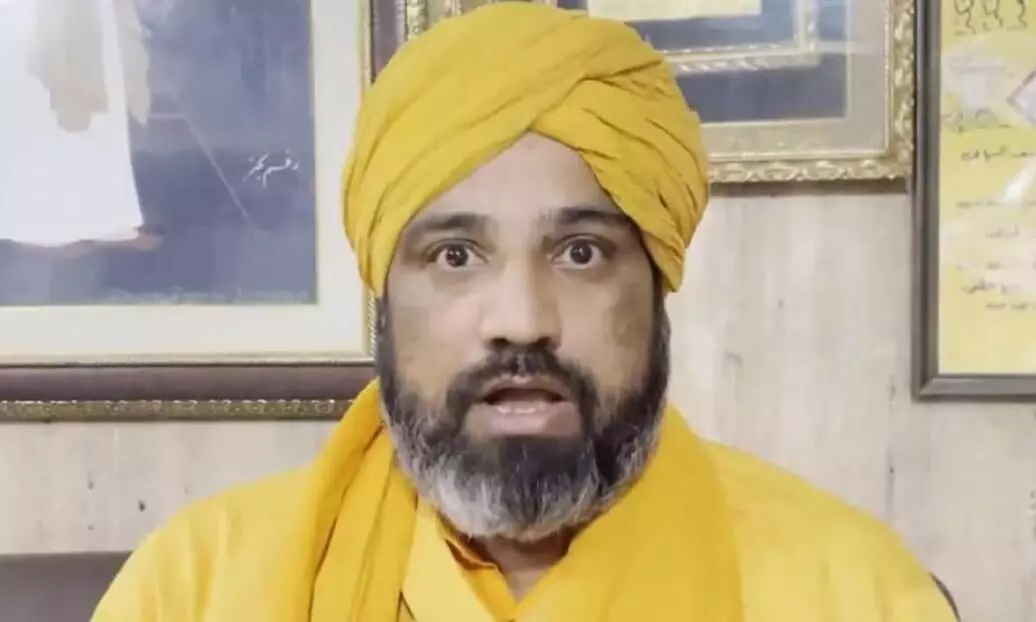 इस्लाम यहां था.. है..और आगे भी रहेगा, मोहन भागवत के बयान पर बोले अजमेर दरगाह के दीवान सैयद नसीरुद्दीन चिश्नती इस्लाम यहां था.. है..और आगे भी रहेगा, मोहन भागवत के बयान पर बोले अजमेर दरगाह के दीवान सैयद नसीरुद्दीन चिश्नती
