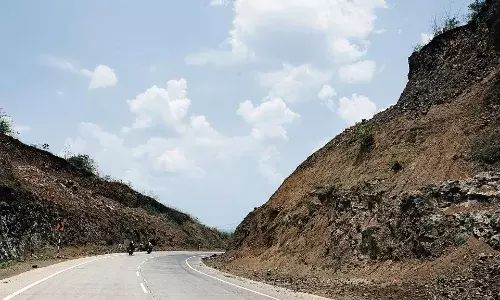 अब 2500 नहीं, बल्कि 4 हजार करोड़ से 80 फीट चौड़ा होगा मण्डला-चिल्पी हाईवे अब 2500 नहीं, बल्कि 4 हजार करोड़ से 80 फीट चौड़ा होगा मण्डला-चिल्पी हाईवे