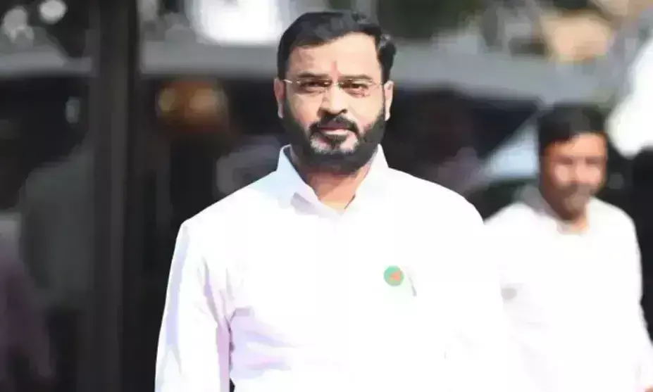 शिवसेना शिंदे गुट विधायक अमोल खताल पर हमला करने वाला आरोपी गिरफ्तार शिवसेना शिंदे गुट विधायक अमोल खताल पर हमला करने वाला आरोपी गिरफ्तार