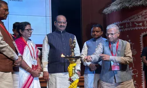 विधानमंडलों और संसद में चर्चा - संवाद में कमी चिंता का विषय - बिरला