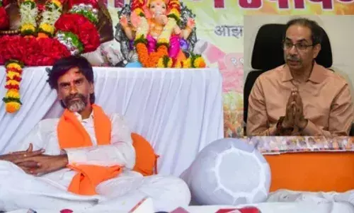 आंदोलनकारियों को न्याय मांगने के लिए मुंबई... मनोज जरांगे की भूख हड़ताल पर क्या बोले उद्धव ठाकरे? आंदोलनकारियों को न्याय मांगने के लिए मुंबई... मनोज जरांगे की भूख हड़ताल पर क्या बोले उद्धव ठाकरे?
