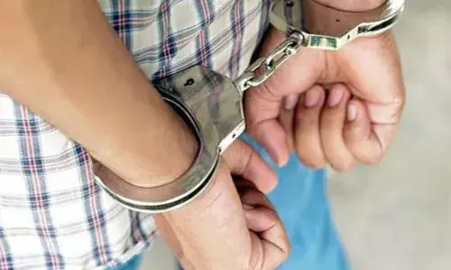 कालकाजी मंदिर पुजारी हत्याकांड में पुलिस को मिली कामयाबी, आरोपी को किया गिरफ्तार कालकाजी मंदिर पुजारी हत्याकांड में पुलिस को मिली कामयाबी, आरोपी को किया गिरफ्तार