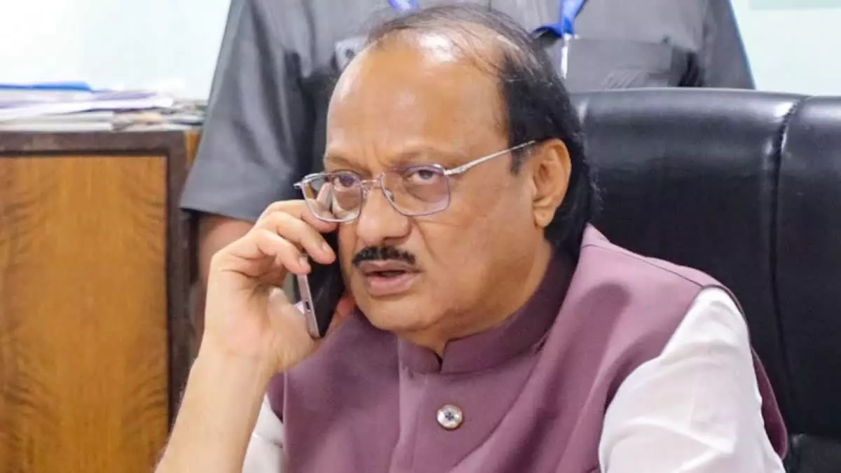 अपने सभी कार्यक्रम रद्द कर अचानक मुंबई रवाना हो गए उपमुख्यमंत्री अजित पवार अपने सभी कार्यक्रम रद्द कर अचानक मुंबई रवाना हो गए उपमुख्यमंत्री अजित पवार