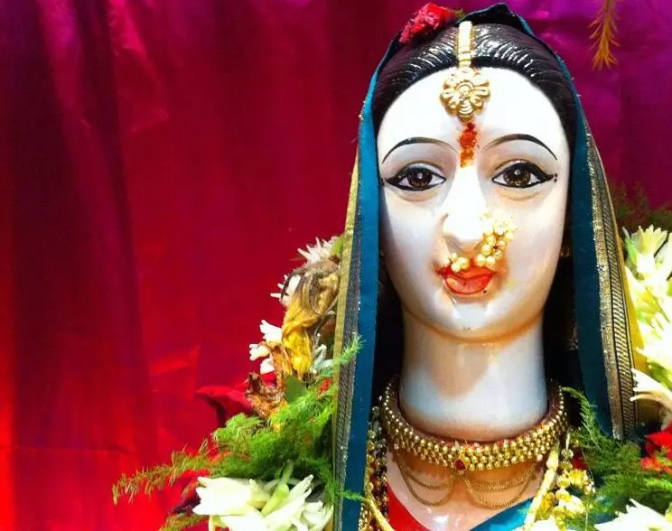 जानिए ज्येष्ठ गौरी पूजन का शुभ मुहूर्त और महत्व जानिए ज्येष्ठ गौरी पूजन का शुभ मुहूर्त और महत्व