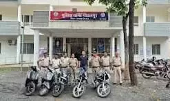 थाना गोहलपुर पुलिस ने लगातार हो रही वाहन चोरी की वारदातों का खुलासा करते हुए एक शातिर गिरोह को दबोचा थाना गोहलपुर पुलिस ने लगातार हो रही वाहन चोरी की वारदातों का खुलासा करते हुए एक शातिर गिरोह को दबोचा