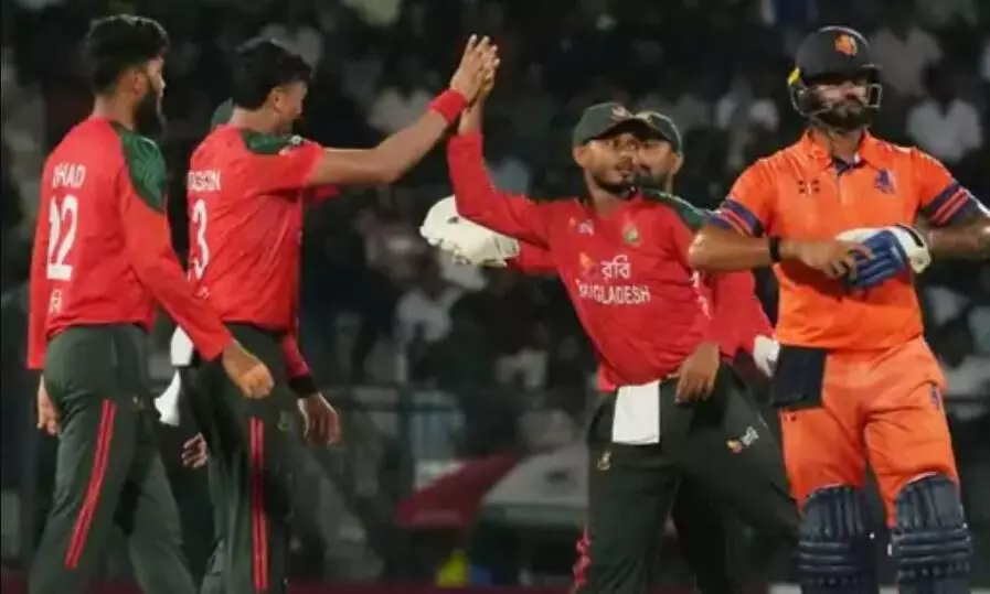 बांग्लादेश ने दूसरे टी20 में नीदरलैंड को 9 विकेट से रौंदा, सीरीज में बनाई 2-0 की बढ़त, नसुम अहमद ने झटके 3 विकेट बांग्लादेश ने दूसरे टी20 में नीदरलैंड को 9 विकेट से रौंदा, सीरीज में बनाई 2-0 की बढ़त, नसुम अहमद ने झटके 3 विकेट