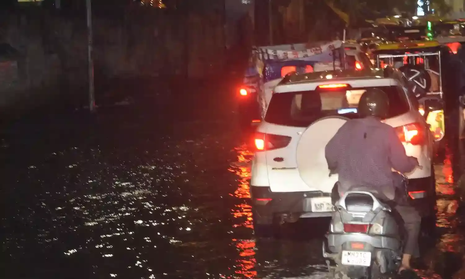 बरसात के बाद उपराजधानी में झमाझम बारिश, बार-बार बदल रहा मौसम का मिजाज