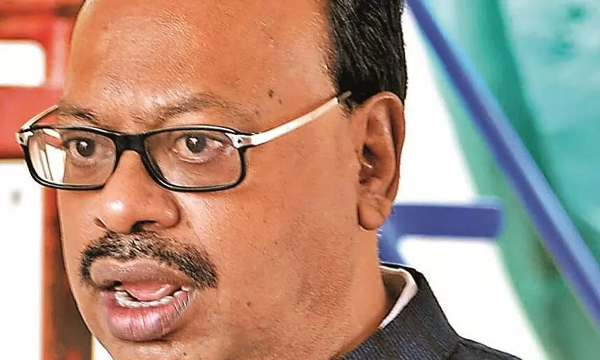 गरीब लोगों को मिलेंगे मालिकाना हक के पट्टे : पालकमंत्री बावनकुले गरीब लोगों को मिलेंगे मालिकाना हक के पट्टे : पालकमंत्री बावनकुले