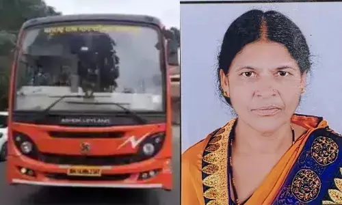 बीड में हादसा, बस के पहिए के नीचे आने से महिला की मृत्यु बीड में हादसा, बस के पहिए के नीचे आने से महिला की मृत्यु