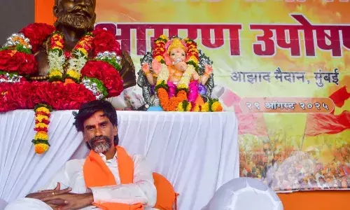 मनोज जरांगे ने खत्म किया अनशन, जानें सरकार ने किन शर्तों पर दी मंजूरी मनोज जरांगे ने खत्म किया अनशन, जानें सरकार ने किन शर्तों पर दी मंजूरी