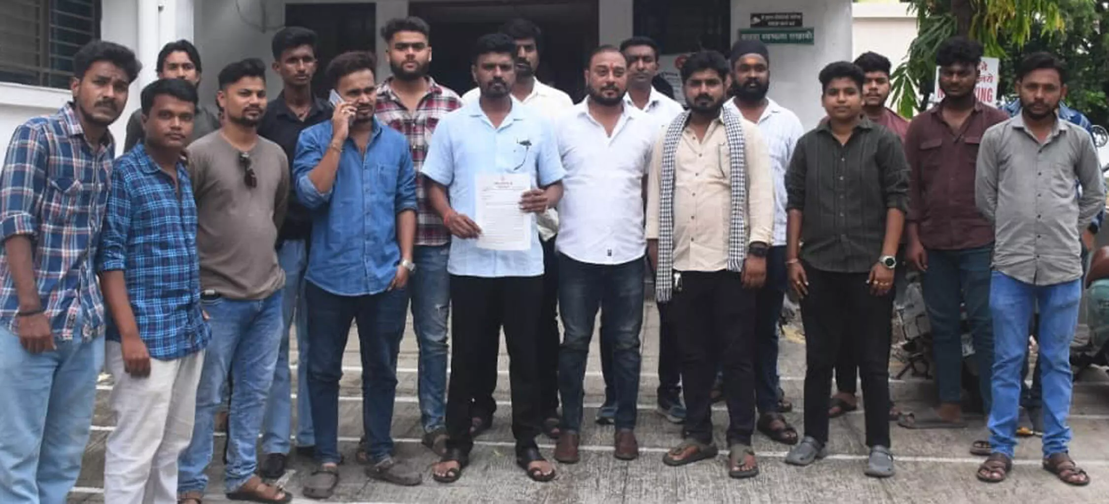 विशेषज्ञ डॉक्टरों की हड़ताल का असर , किडनी ट्रांसप्लांट और ऑपरेशन ठप विशेषज्ञ डॉक्टरों की हड़ताल का असर , किडनी ट्रांसप्लांट और ऑपरेशन ठप