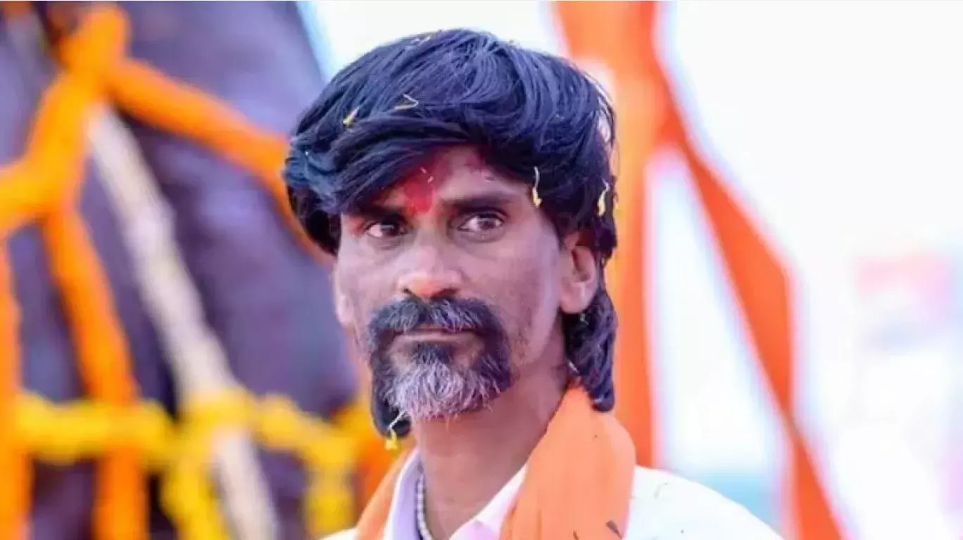 मनोज जरांगे ने कहा - मराठा समाज ने प्राणों की बाजी लगाकर जीत हासिल की है मनोज जरांगे ने कहा - मराठा समाज ने प्राणों की बाजी लगाकर जीत हासिल की है