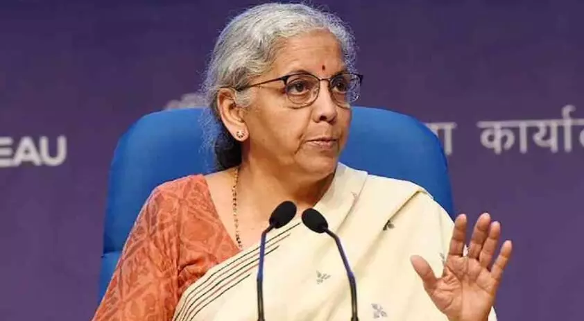 निर्मला सीतारमण ने GST के टैक्स स्लैब में किए ये दो बड़े बदलाव, जानें किन चीजों के दाम होंगे कम या ज्यादा निर्मला सीतारमण ने GST के टैक्स स्लैब में किए ये दो बड़े बदलाव, जानें किन चीजों के दाम होंगे कम या ज्यादा