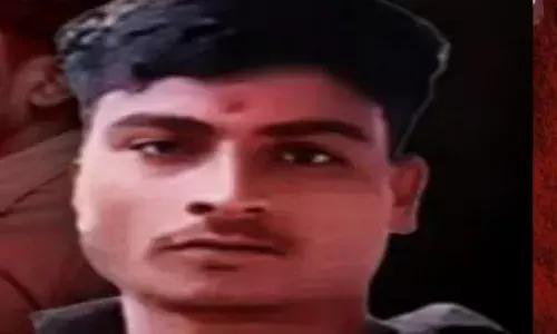 मामूली विवाद में मित्र को चाकू घोंपकर ले ली जान, आरोपी फरार मामूली विवाद में मित्र को चाकू घोंपकर ले ली जान, आरोपी फरार