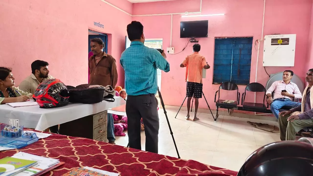 मकरी कुठार में टीवी स्क्रीनिंग कैम्प, 75 संभावित मरीजों की हुई जांच मकरी कुठार में टीवी स्क्रीनिंग कैम्प, 75 संभावित मरीजों की हुई जांच