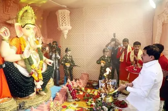 गणेश उत्सव में भी थीम बना ऑपरेशन सिंदूर, युवाओं में राष्ट्र प्रेम सराहनीय - मुख्यमंत्री डॉ.यादव गणेश उत्सव में भी थीम बना ऑपरेशन सिंदूर, युवाओं में राष्ट्र प्रेम सराहनीय - मुख्यमंत्री डॉ.यादव