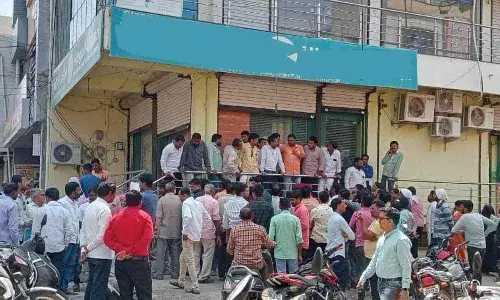 करोड़ों की ठगी का मास्टरमाइंड गिरफ्तार, 8 सितंबर तक पुलिस हिरासत में भेजा करोड़ों की ठगी का मास्टरमाइंड गिरफ्तार, 8 सितंबर तक पुलिस हिरासत में भेजा